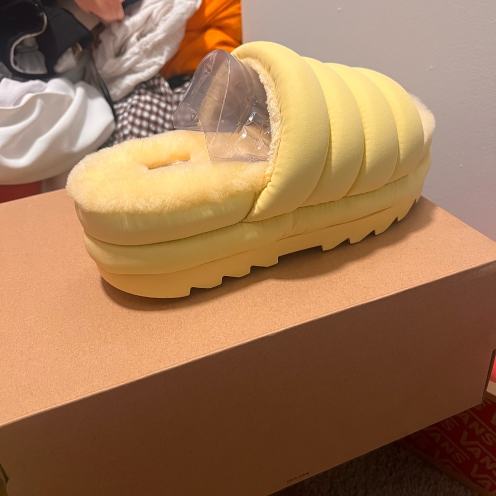 UGG Platform Maxi slides 7 - Picture 3 of 11